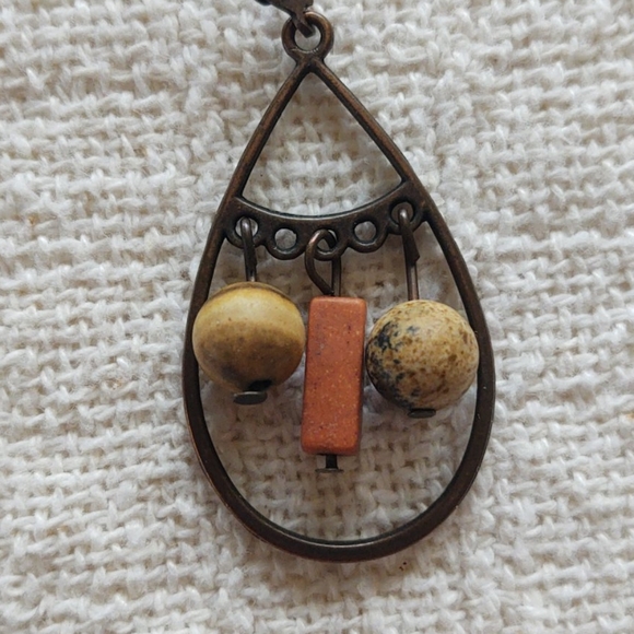 Lovely custom jewlery, earrings NWOT - Picture 2 of 4